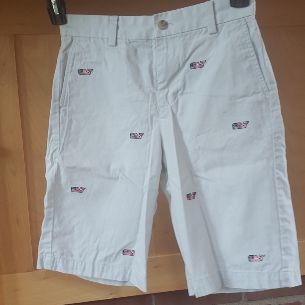 Boys Vineyard Vines shorts size 12